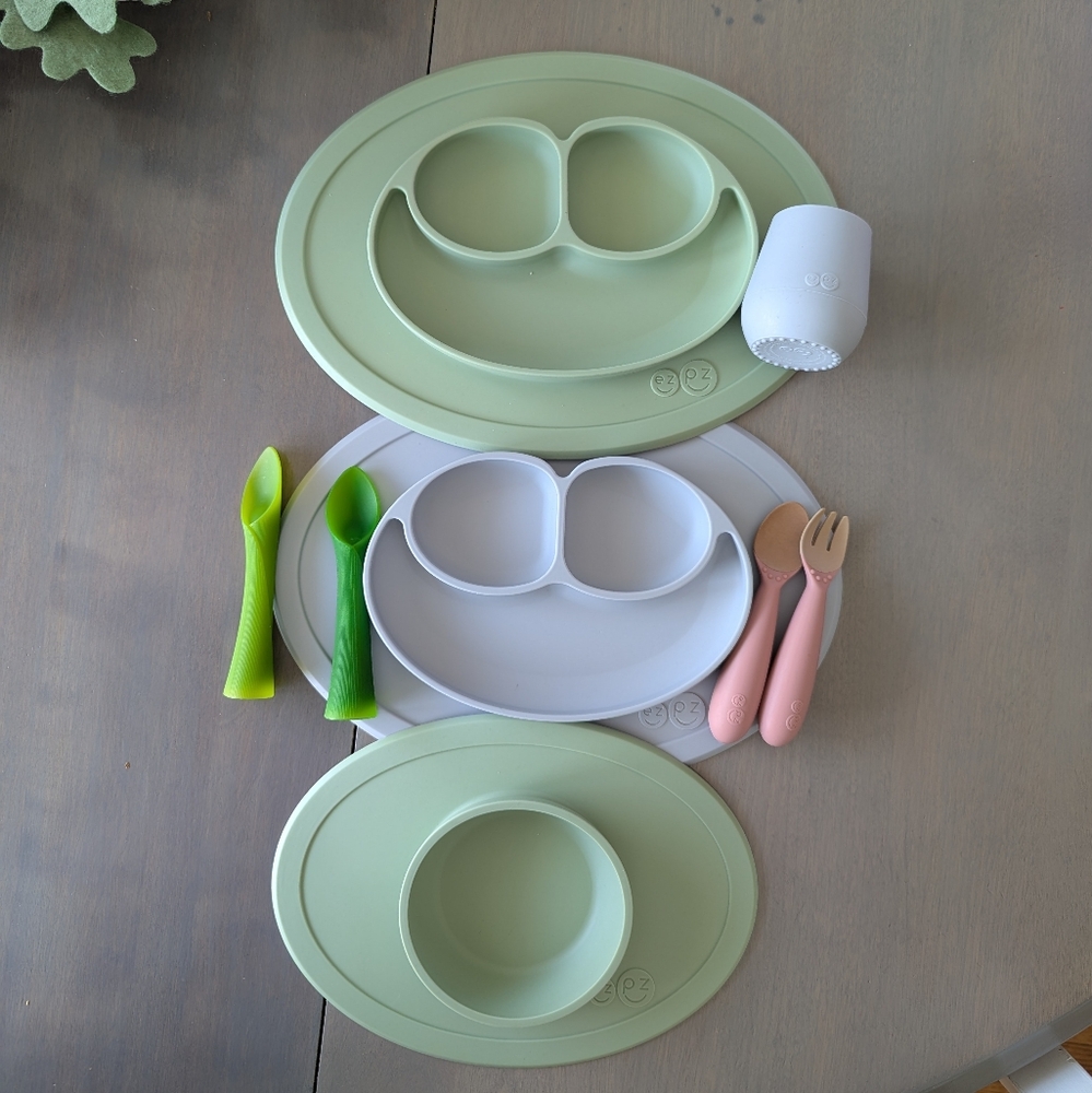 Ezpz Green and Gray Silicone Baby Feeding Set
